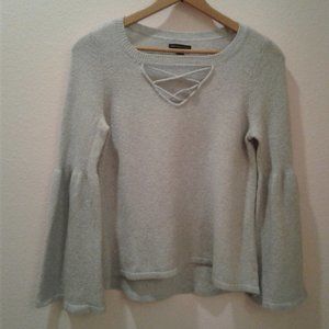 American Eagle Outfitters Soft Bell Sleeve Sweater M EUC